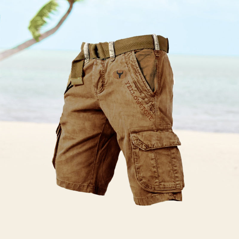 Cargo-Shorts für Herren in Braun mit Gürtel, ideal für Sommer und Strand. Robustes Design, mehrere Taschen, lässiger Outdoor-Stil.