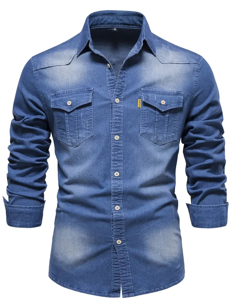 Herren Jeanshemd in Blau, langärmlig, mit Knopfleiste und Brusttaschen. Perfekt für Casual- und Freizeit-Looks. Hochwertige Denim-Qualität.