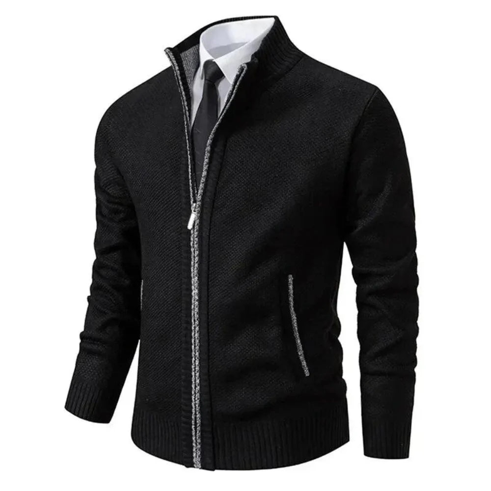 Schwarze Herren-Strickjacke mit Reißverschluss, elegantes Design, ideal für Business-Outfits.