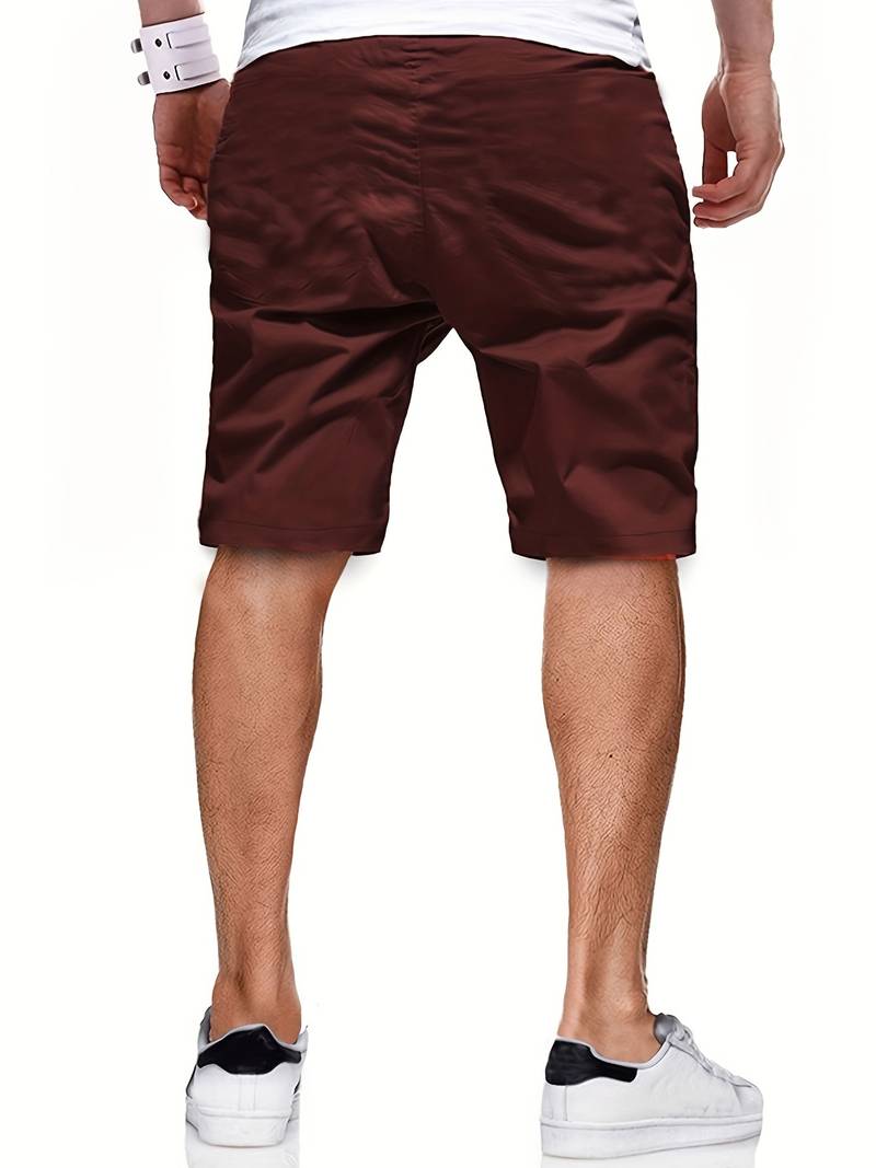 Rote Herren-Shorts, knielang, aus Baumwolle, lässiger Stil, Rückansicht, Sommermode.