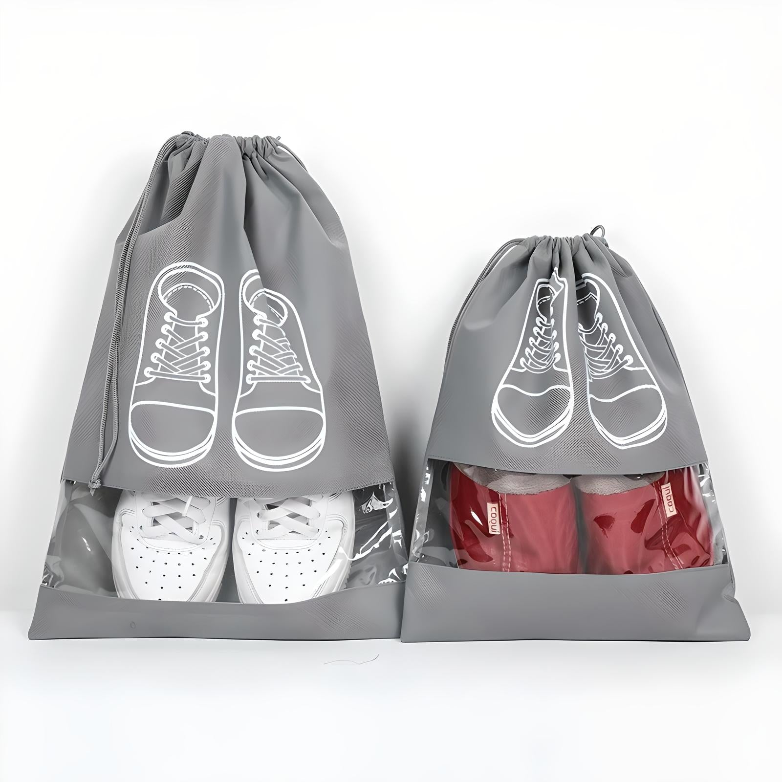 Graue Schuhbeutel mit Kordelzug, transparentem Fenster, ideal zur Aufbewahrung von Turnschuhen.