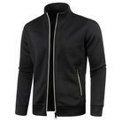 Schwarze Herren-Sweatjacke mit Reißverschluss, Stehkragen und Taschen. Modische Freizeitkleidung, ideal für Herbst und Winter.