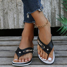 Damen Flip-Flops mit Keilabsatz, rutschfest, modisch, ideal für den Sommer. Perfekt für Strand und Freizeit. Hochwertige Sandalen für Frauen.