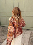 Damenjacke Herbst 2023: Vintage-Print, Patchwork, Baumwolle, lässig, locker, langärmelig, kurz. Perfekt für stilvolle Wintermode.