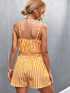 Streifen Jumpsuit Damen, ärmellos, V-Ausschnitt, lässig, Sommermode, Strandoutfit, gelb-weiß, modisch, bequem, trendig, Playsuit.