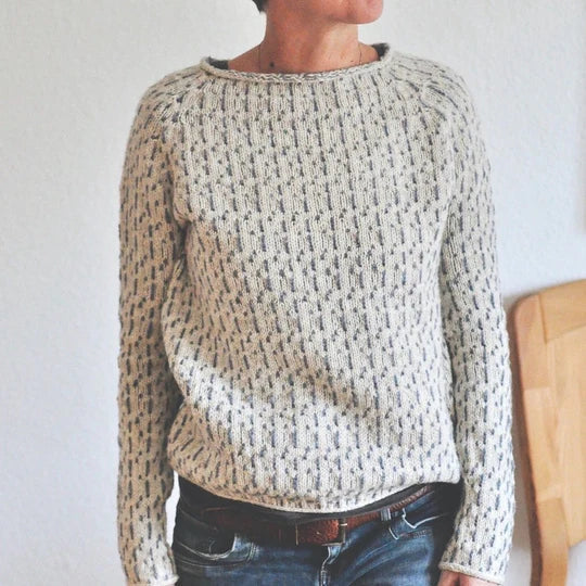 Damenpullover aus grobem Strick in Beige, ideal für Herbstmode. Bequemer, lässiger Stil, perfekt kombinierbar mit Jeans für einen gemütlichen Look.