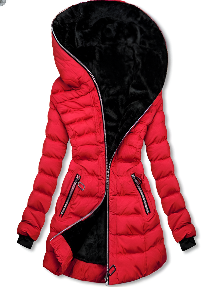 Rote Damen-Daunenjacke mit Kapuze, Reißverschlüssen und Taschen. Wintermode, warm, stilvoll, hochwertig. Perfekt für kalte Tage.