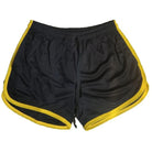 Schwarze Sportshorts mit gelbem Rand, atmungsaktiv, ideal für Fitness und Laufen.