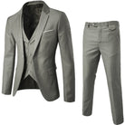 Eleganter grauer Herrenanzug mit Weste und Hose, ideal für formelle Anlässe. Hochwertiger Stoff, klassisches Design, perfekte Passform.