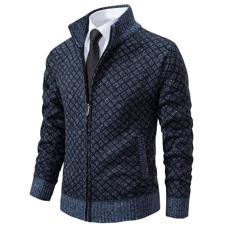 Eleganter Herren-Strickpullover in Dunkelblau mit Reißverschluss und Stehkragen. Perfekt für Business- und Freizeitoutfits. Hochwertige Mode.