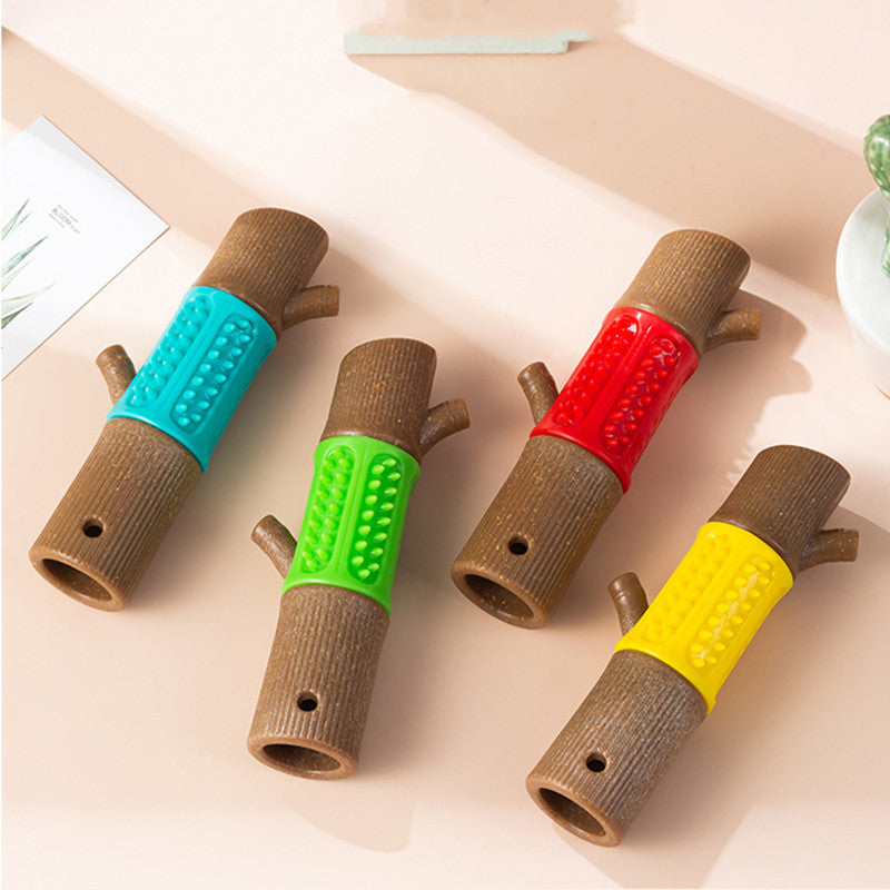 Kauspielzeug für Hunde in Form von Holzstöcken mit bunten, strukturierten Griffen. Ideal für Zahnpflege und interaktives Spielen.