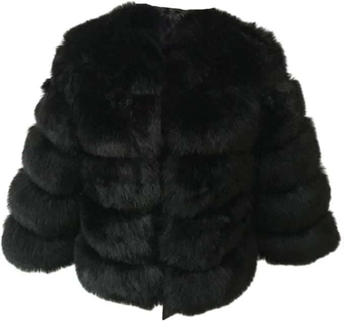 Luxuriöse schwarze Kunstpelzjacke, weich und voluminös, ideal für stilvolle Wintermode. Perfekt für elegante Anlässe und kalte Tage.