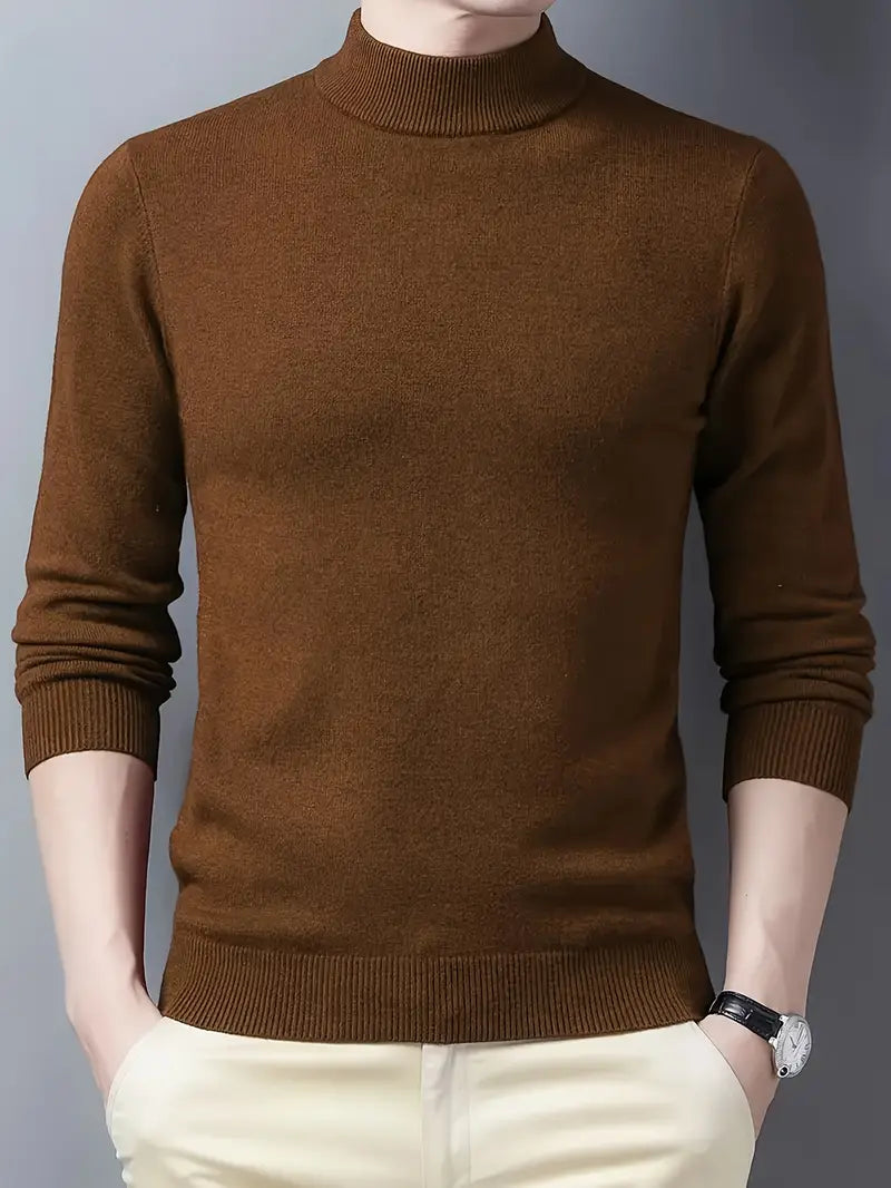 Brauner Rollkragenpullover für Herren aus weichem Strickmaterial, ideal für Herbstmode. Eleganter, zeitloser Stil, perfekt für lässige Outfits.
