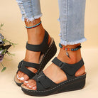 Damen Sandalen mit Keilabsatz, schwarz, verstellbare Riemen, bequem, modisch, ideal für Sommer, Freizeit, Strand, lässiger Look, hohe Qualität.
