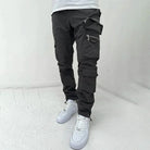 Schwarze Cargohose mit Taschen, Reißverschlüssen, Herrenmode, lässig, Streetwear, Baumwolle.