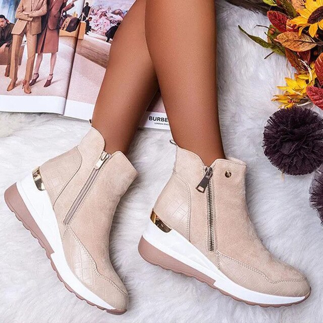 Damen-Sneaker-Stiefeletten mit Keilabsatz, beige, aus Leder, rutschfest, Reißverschluss, ideal für Herbst und Winter. Modische, bequeme Schuhe.