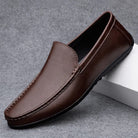 Braune Herren-Leder-Mokassins, modische Slip-On-Schuhe, weiche Sohle, casual Design.