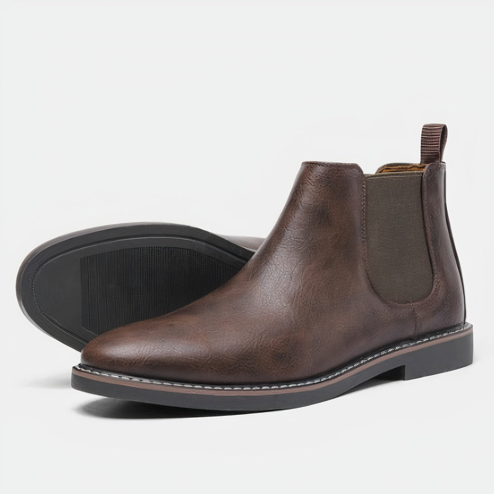 Hochwertige braune Chelsea Boots aus Leder für Herren, rutschfeste Sohle, elegantes Design, ideal für Business und Freizeit.