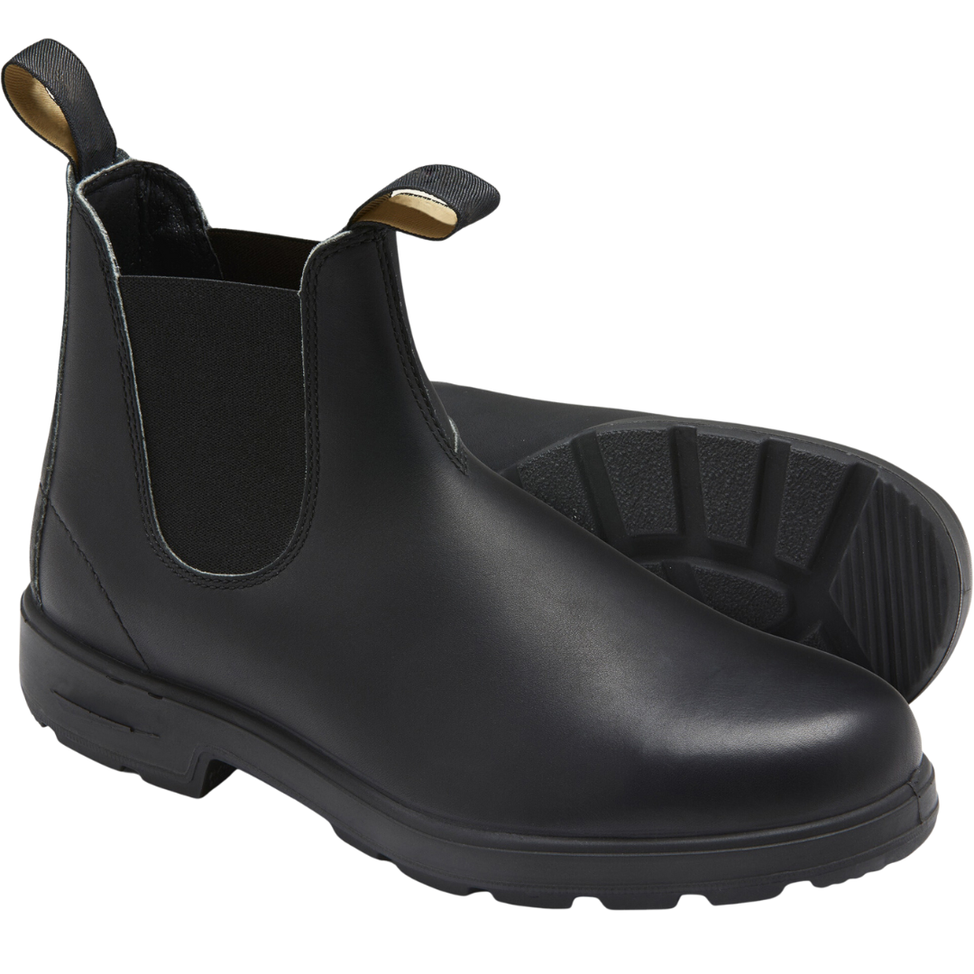 Schwarze Chelsea Boots aus Leder, robust und stilvoll, ideal für Herbstmode. Perfekte Kombination aus Komfort und Eleganz für jeden Anlass.