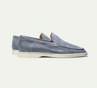 Hochwertige Herren-Lederloafer in Blau, stilvoll und bequem. Perfekt für Business und Freizeit. Elegante Schuhe für modebewusste Männer.
