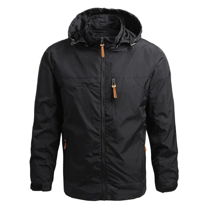 Schwarze Herren-Windjacke mit Kapuze, wasserabweisend, ideal für Outdoor-Aktivitäten. Leicht, atmungsaktiv, mit Reißverschlusstaschen.