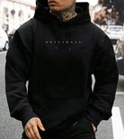 Schwarzer Herren-Kapuzenpullover "Originals", lässig und modern, ideal für Streetwear. Perfekt für Herbstmode und urbanen Stil.