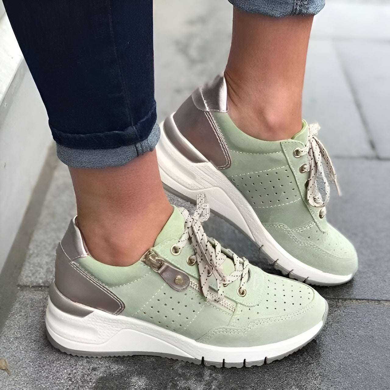 Damen Orthopädische Keilsneaker in Mintgrün, bequem und stilvoll, ideal für Alltag und Freizeit. Perfekte Passform, modisches Design.