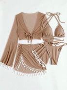 Damen-Bikini-Set in Beige mit Triangel-Oberteil, hochgeschnittener Hose und Fransen-Details. Perfekt für Strandmode und Sommertrends.