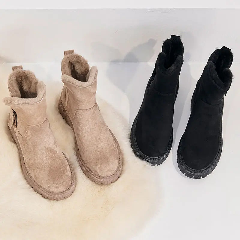 Damen-Winterstiefel aus Wildleder in Beige und Schwarz, gefüttert, rutschfest, warm, modisch. Perfekt für kalte Tage und stilvolle Outfits.