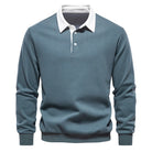 Herren-Pullover mit Polokragen in Blau, langärmelig, aus Baumwolle. Stilvoll und bequem, ideal für Freizeit und Büro. Hochwertige Herrenmode.