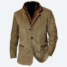Eleganter Herren-Wildlederblazer in Braun mit Lederkragen und Knopfleiste. Perfekt für stilvolle Herbst- und Wintermode. Hochwertige Verarbeitung.