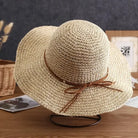 Strohhut für Damen, idealer Sonnenschutz im Sommer. Elegantes Design, handgefertigt, perfekter Begleiter für Strand und Freizeit.