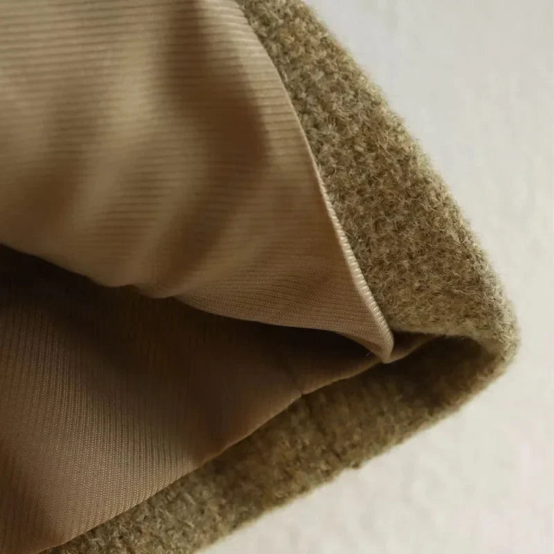 Beige Tweed-Jacke für Damen, Herbst/Winter, rundhals, langärmelig, modisch, elegant, hochwertig, ideal für stilvolle Outfits.