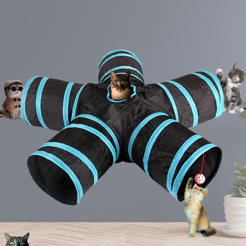 Schwarzer Katzentunnel mit blauen Rändern, fünf Eingänge, spielende Katzen, interaktives Spielzeug.