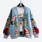 Blaue Strickjacke mit Donald-Duck-Motiv, Cartoon-Design, lässiger Stil, ideal für Disney-Fans, modische Damenbekleidung, gemütlich und trendig.