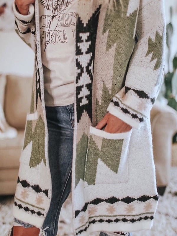 Damen Strickjacke im Western-Cowgirl-Stil mit geometrischem Muster, ideal für Herbstmode. Bequeme, stilvolle Cardigan-Option für trendige Outfits.