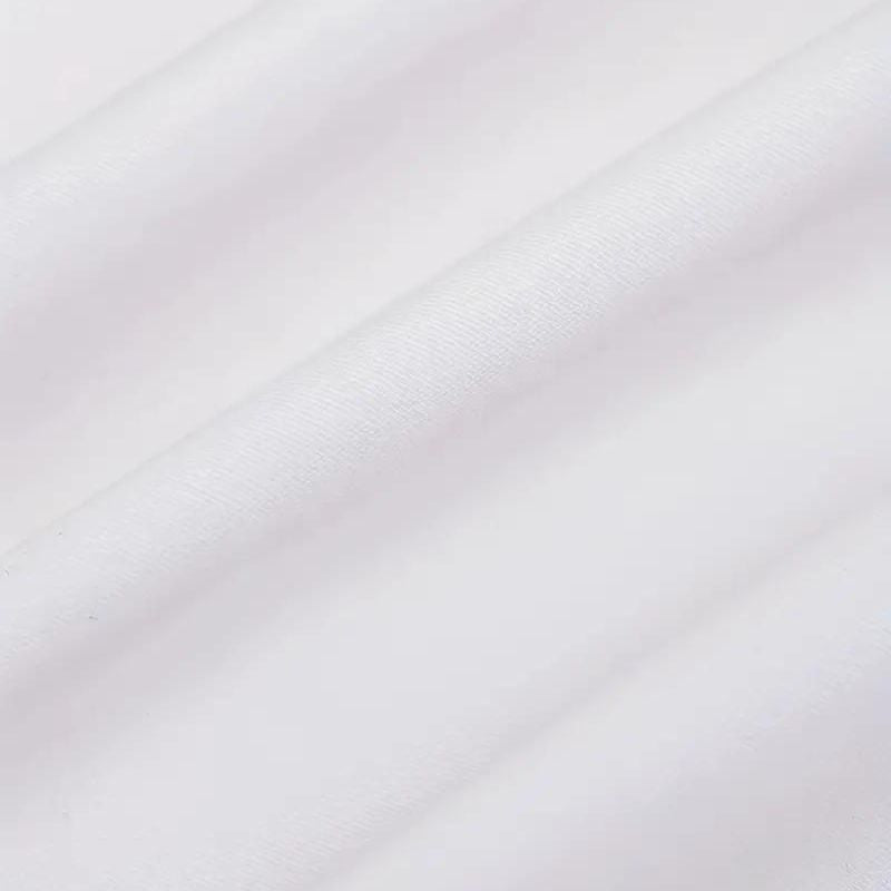 Weiße Stofftextur, Baumwolle, Nahaufnahme, glatte Oberfläche, hochwertiges Material.