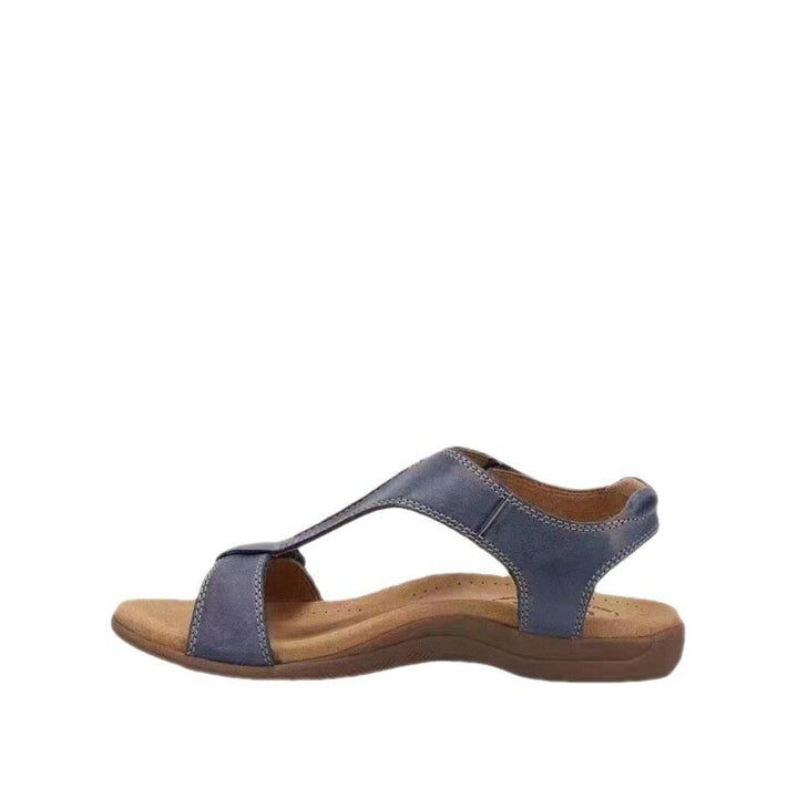 Damen-Sandalen mit Schnalle, offenem Zeh und Keilabsatz. Perfekt für den Sommer, bieten Komfort und Stil. Vintage-Design, ideal für Freizeitkleidung.