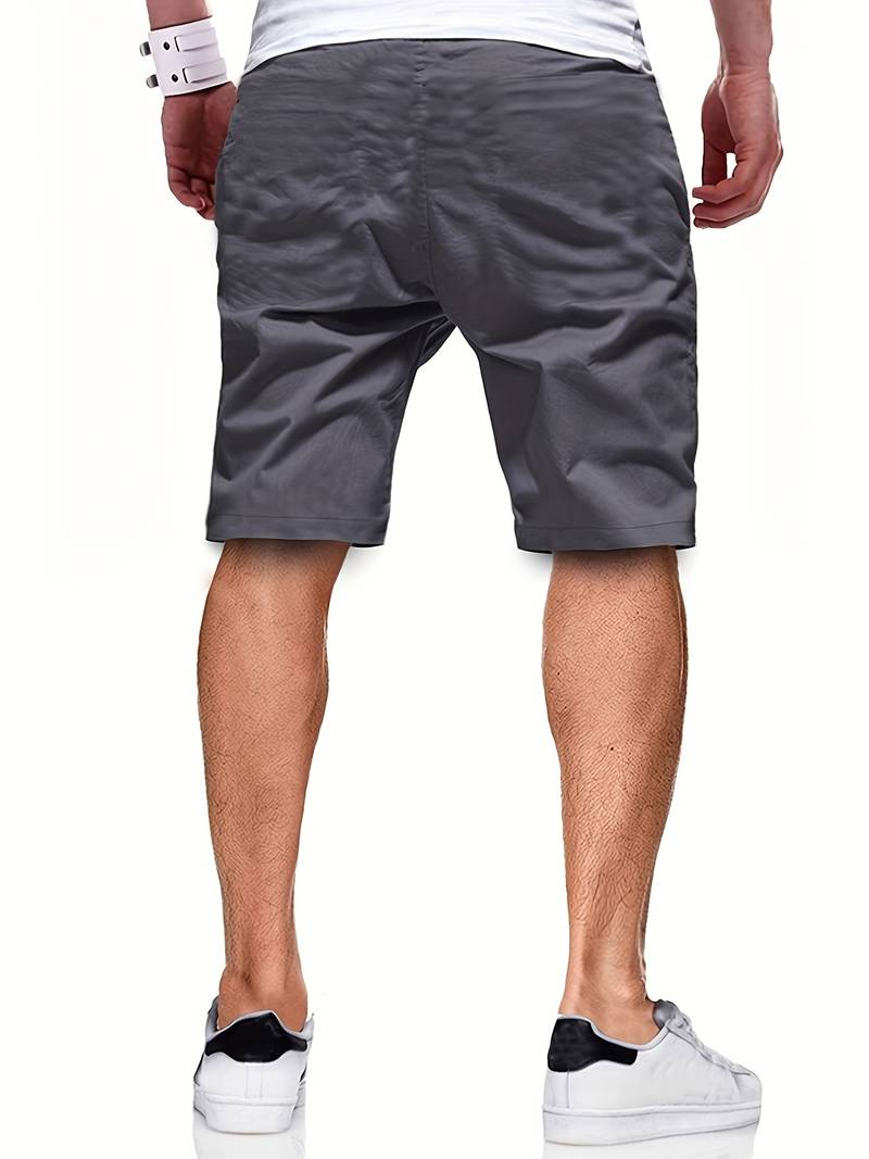 Graue Herren-Shorts, knielang, aus Baumwolle, Rückansicht, lässiger Sommerstil.