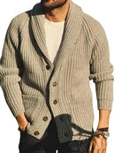 Herren Strickjacke mit Schalkragen, beige, aus Wolle, modisch und warm, ideal für Herbst und Winter. Perfekt für stilvolle Freizeitoutfits.