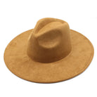 Brauner Fedora-Hut aus Filz, klassisches Design, ideal für stilvolle Herbst- und Wintermode. Perfekt für Herren und Damen.