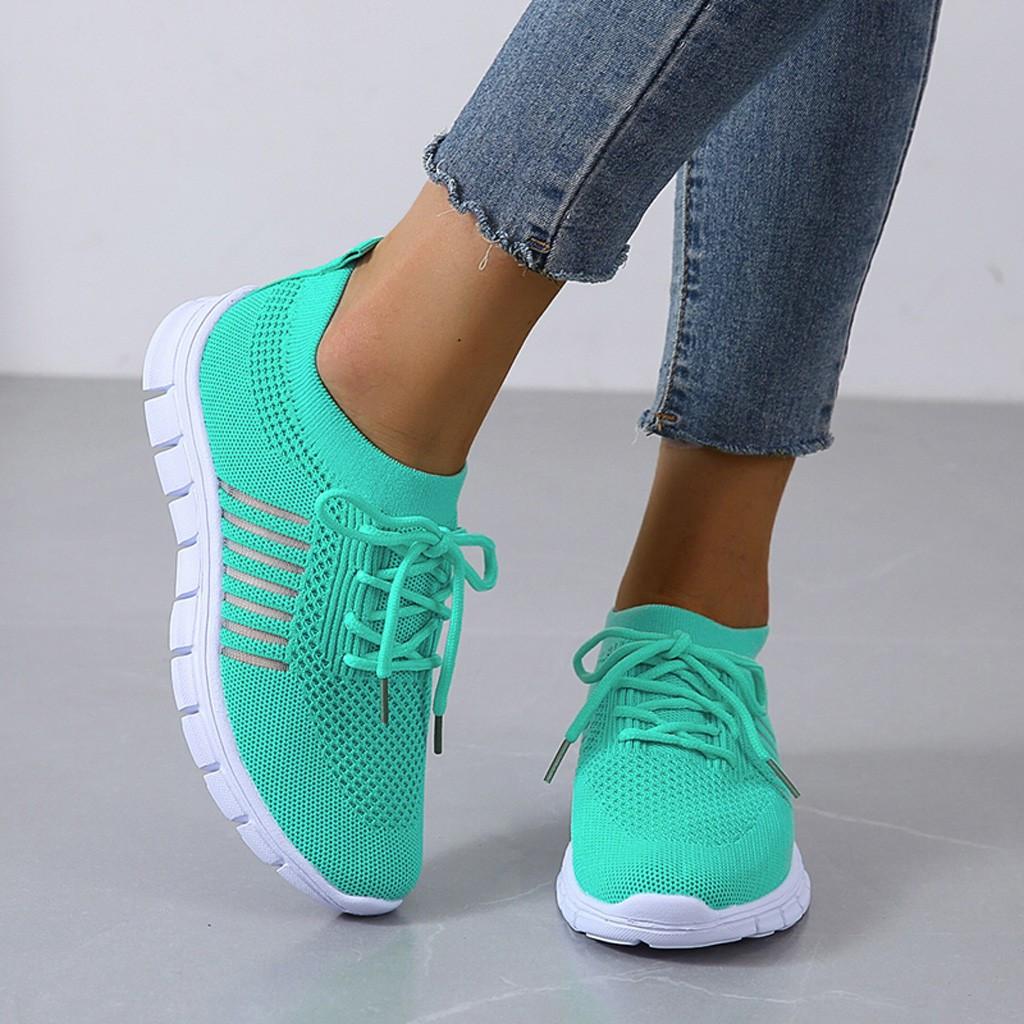 Damen Sneaker in Türkis, atmungsaktiv, mit flexibler Sohle. Perfekt für Freizeit und Sport. Modische, bequeme Schuhe für den Alltag.