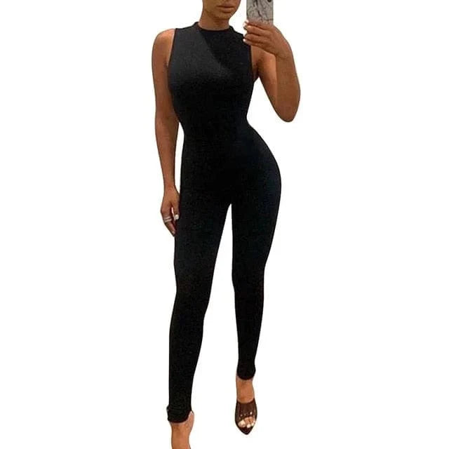 Schwarzes einteiliges Sportoutfit für Damen, ärmellos, figurbetont, ideal für Fitness und Freizeit. Perfekt für stilvolle Sportmode.