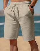 Khaki Leinen-Sommershorts für Herren, elegant, bequem, Strandmode, mit Kordelzug.