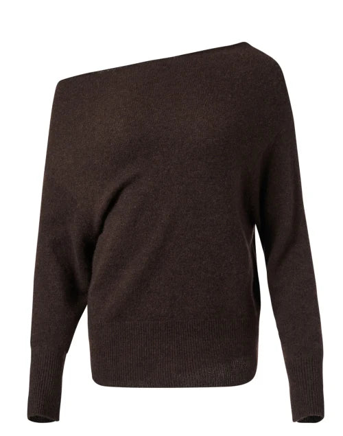 Damenpullover in Dunkelbraun, asymmetrischer Schnitt, weicher Strick, modisch, elegant, ideal für Herbstmode, hochwertiger Stoff.
