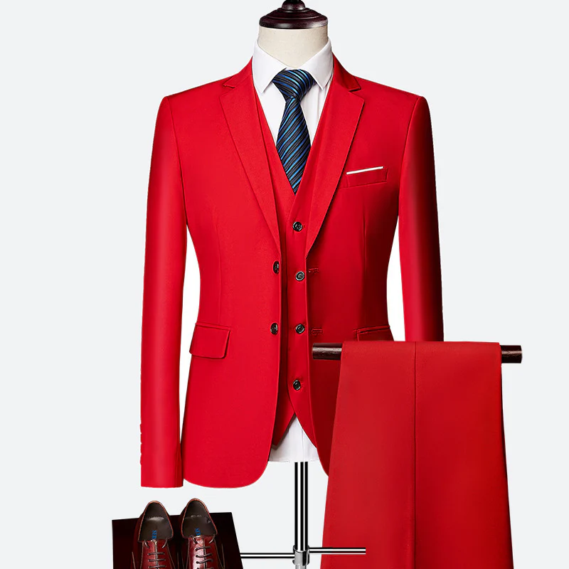 Roter Herrenanzug mit Weste und Krawatte, Businessmode, eleganter Stil, Anzugset.