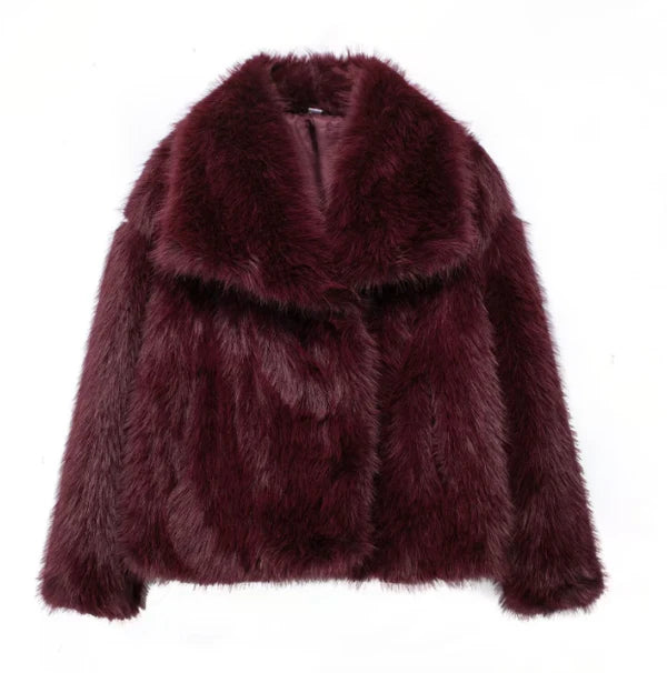 Damen Kunstpelzjacke in Bordeaux, luxuriös und stilvoll. Perfekt für Herbst und Winter. Modetrend 2023, warm und elegant.
