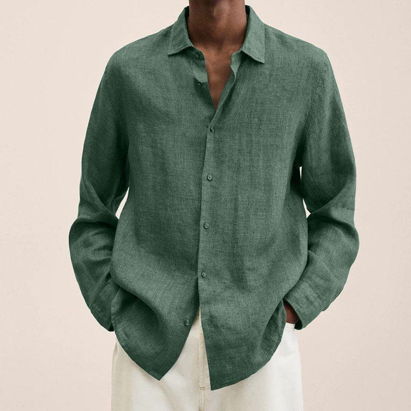 Grünes Leinenhemd für Herren, lässig und stilvoll. Perfekt für Sommermode, atmungsaktiv und bequem. Ideal für Freizeit- und Büro-Outfits.