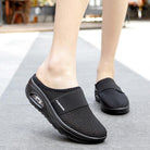 Orthopädische Diabetiker-Laufschuhe mit Luftkissen, schwarz, bequem, rutschfest, ideal für empfindliche Füße. Perfekt für Alltag und Sport.