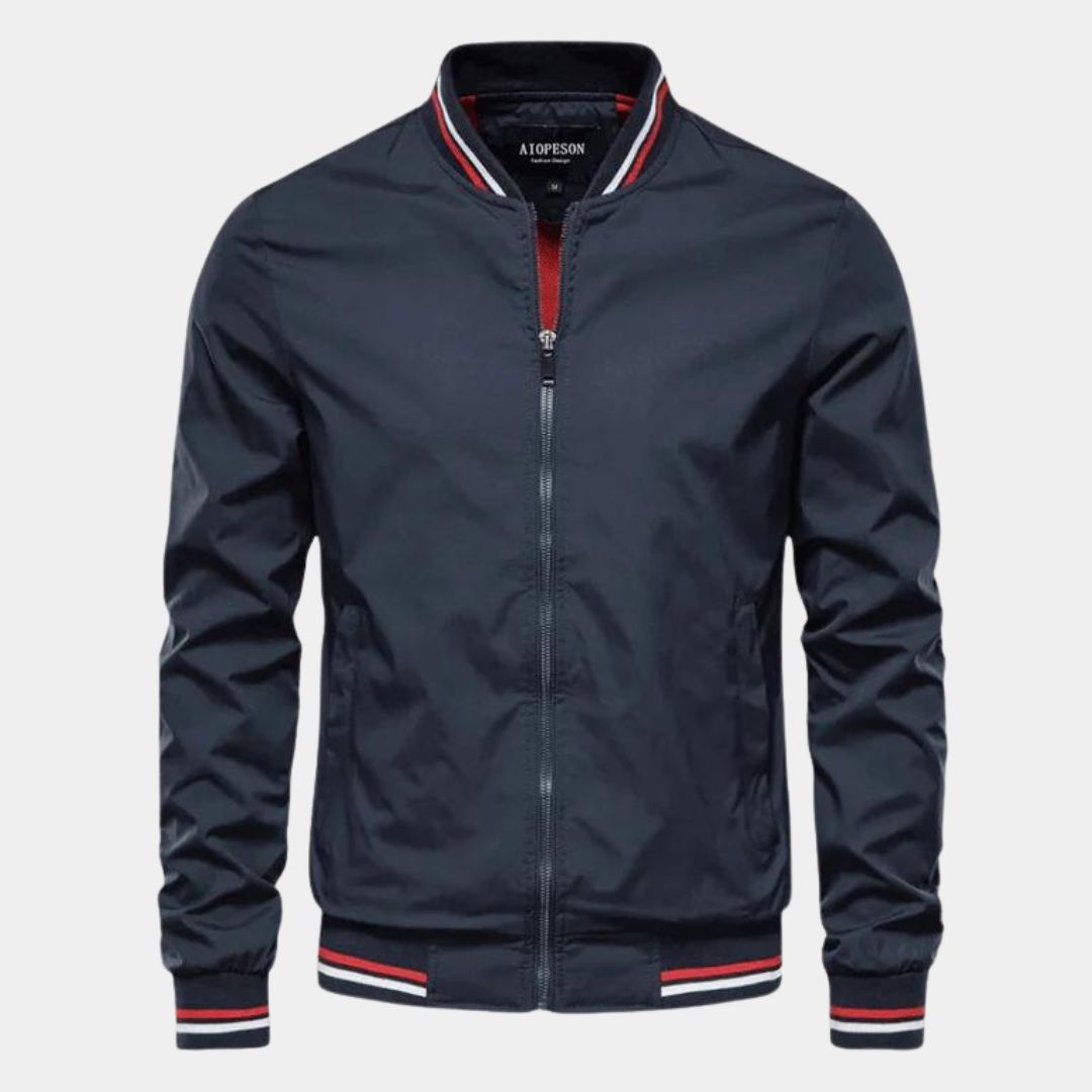 Schwarze Herren-Bomberjacke mit Reißverschluss, gestreiften Bündchen, modisch, lässig.
